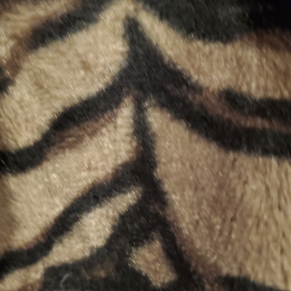 Valerie Stevens Tiger Print Skirt Size 14 Feels like Velour Velvet very Soft - Picture 6 of 9